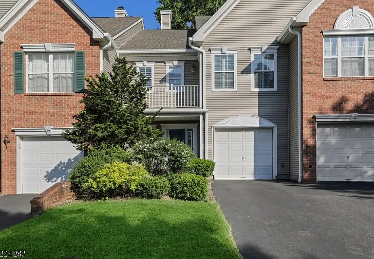 13 Knox Ct — Photo 1