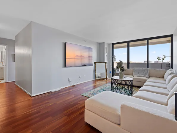 5911 Edsall Rd, Alexandria, VA