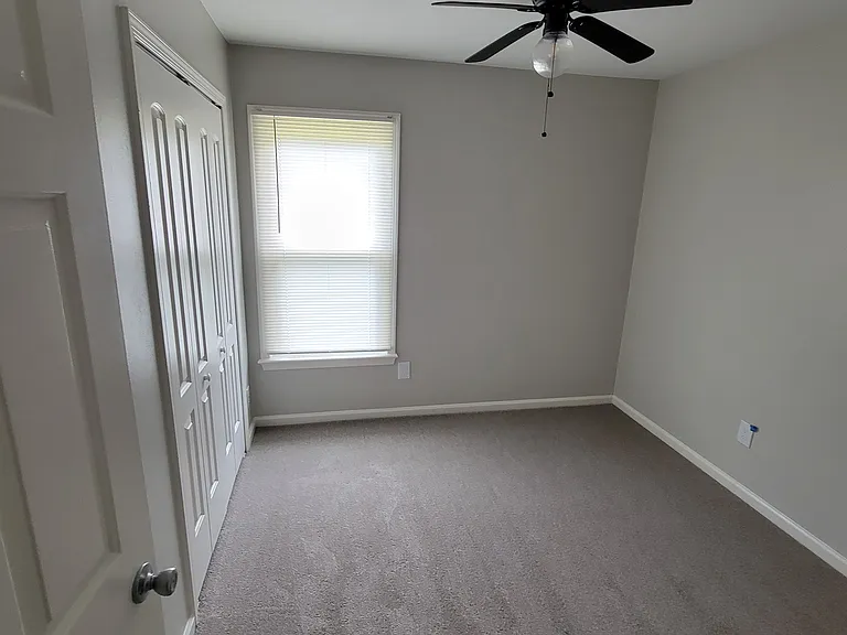 904 Alewife Ct — Photo 28