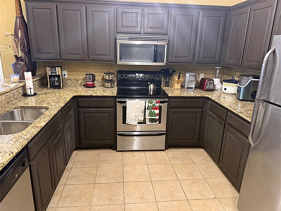 3rd image of 1203 Eagle Point