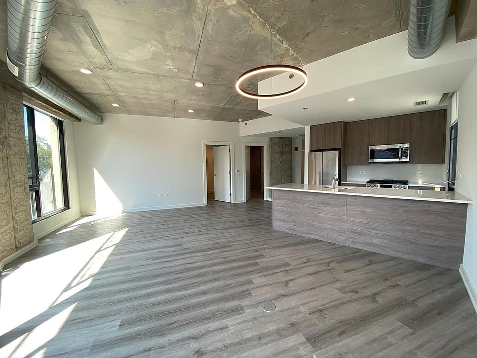 1st image of 1110 W Patterson Ave #402