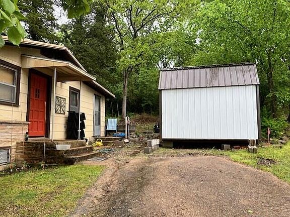Front with Shed