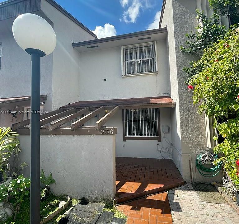 1st image of 208 NW 71st Ave #208