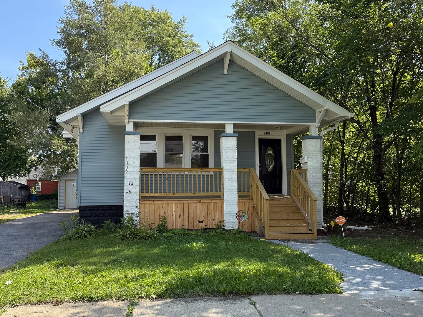14811 Perry Ave photo 1