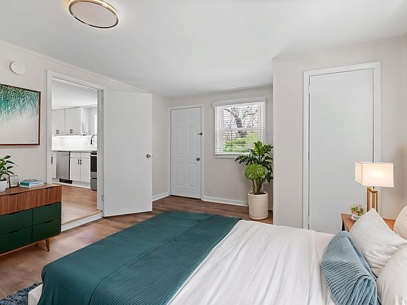5th image of 2209 Sultana Ave #A
