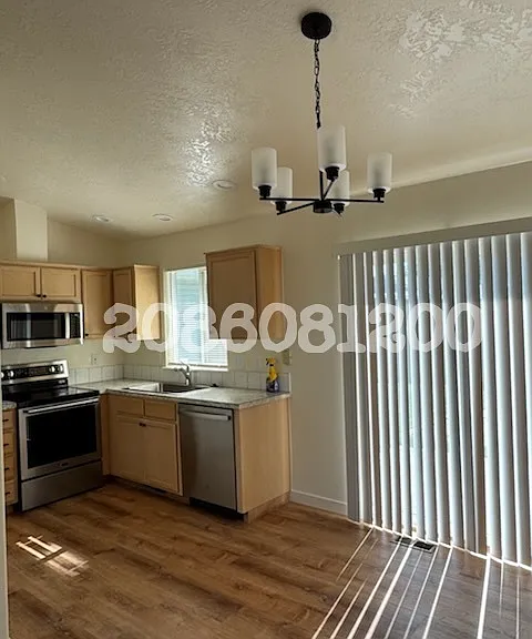 1411 N Caterpillar Ave — Photo 5
