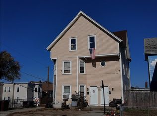 372 Carrington Ave, Woonsocket, RI 02895