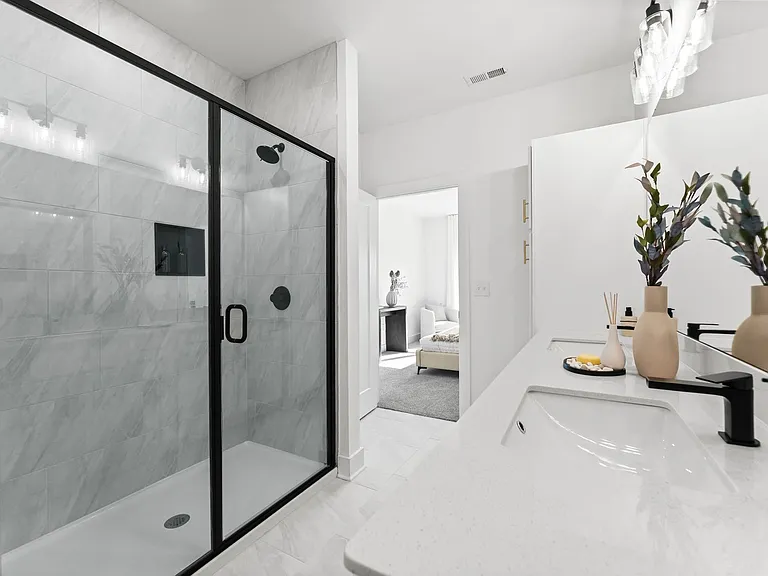 175 W Black St #201 — Photo 25