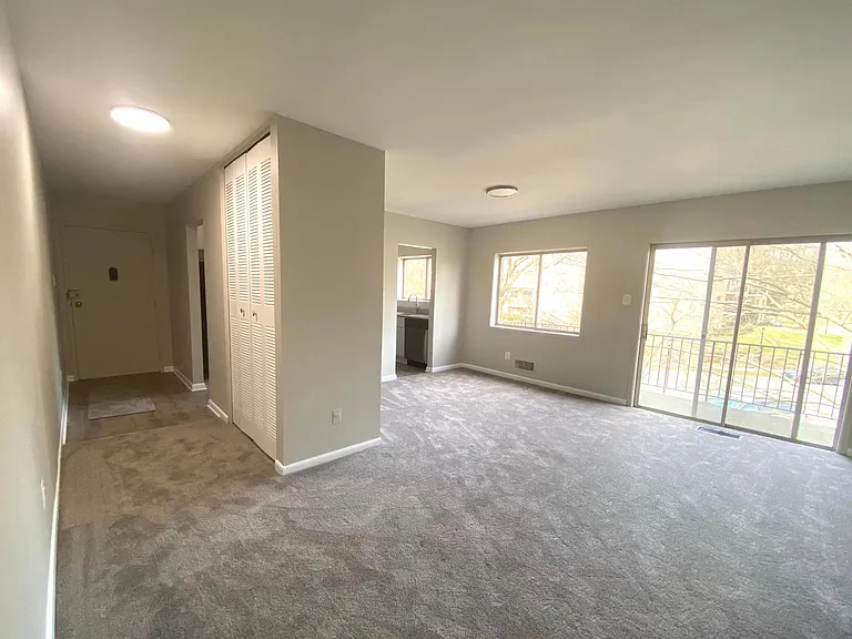 10625 Montrose Ave #201 — Photo 13