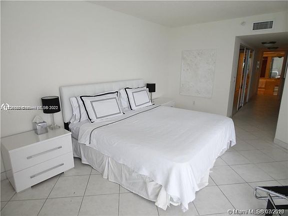 4th image of 16711 Collins Ave APT 1705