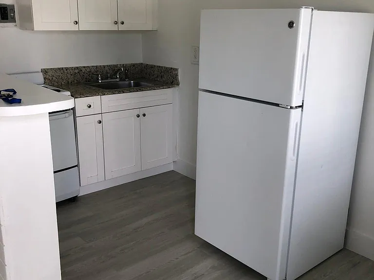 510 Eldron Dr — Photo 4