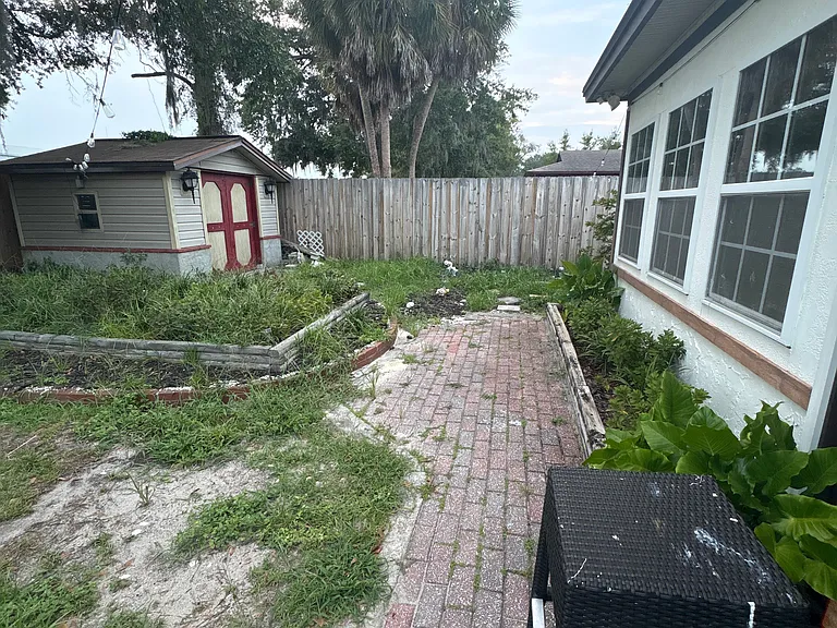 2722 Oakdale Dr — Photo 18