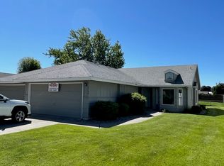 618 E Cozza Dr, Spokane, WA 99208