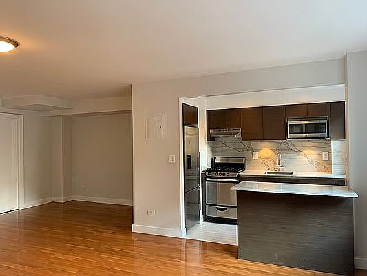 3rd image of 400 E 57th St APT 9P