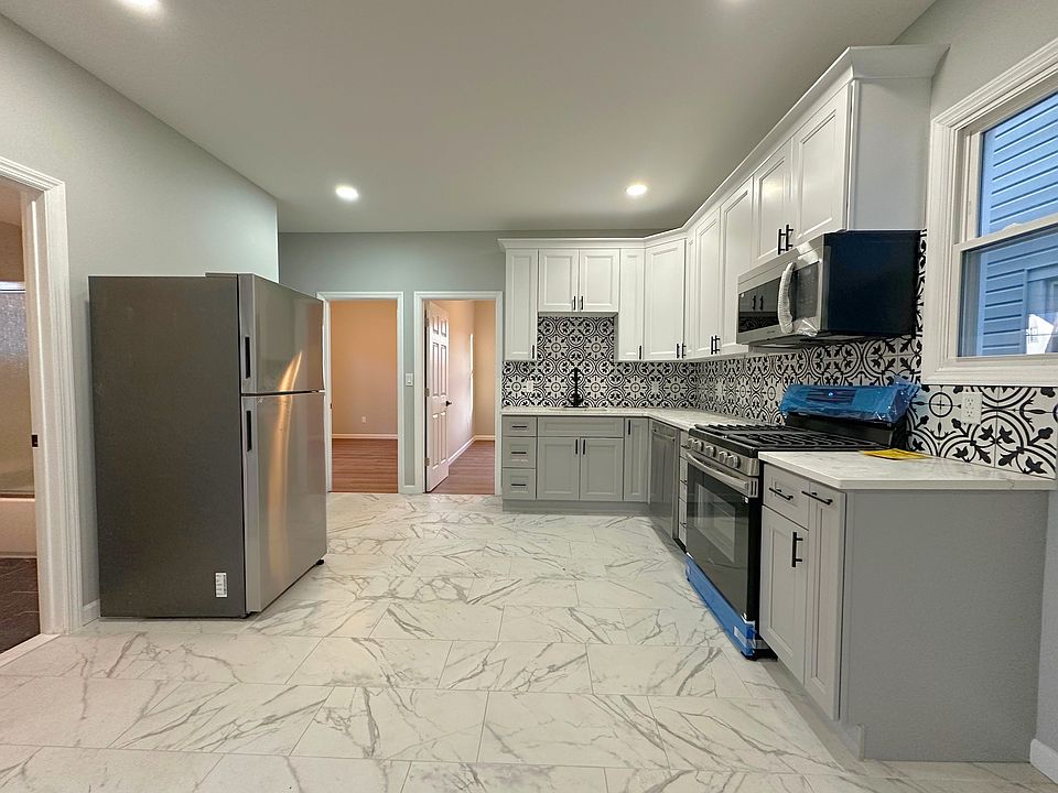 1st image of 137 Madeline Ave Floor 2