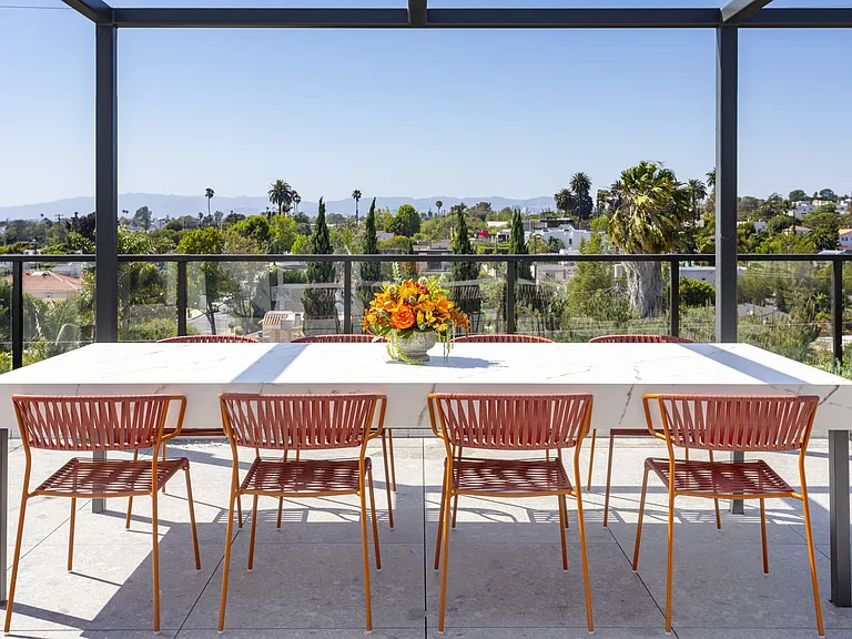 The Charlie Mar Vista apartments community photo