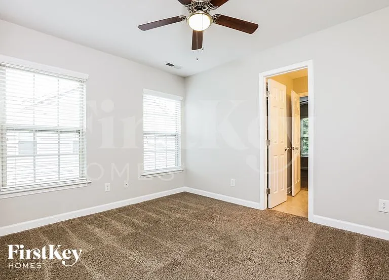 63 Sugarfield Ln — Photo 13