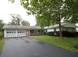 13109 Moss Ranch Ln, Fairfax, VA 22033