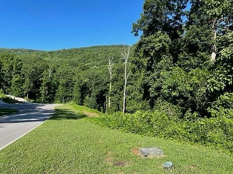 1st image of 579 Kestrel Ln #9