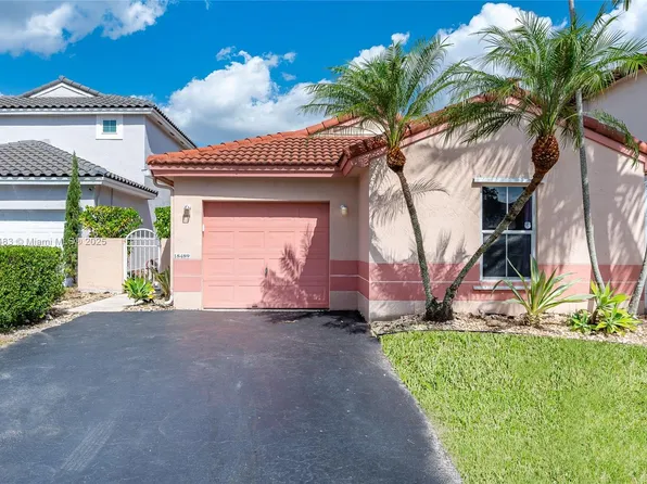 18489 NW 22nd St, Pembroke Pines, FL 33029