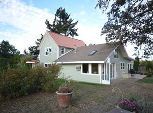 1125 Root Rd, Mosier, OR 97040