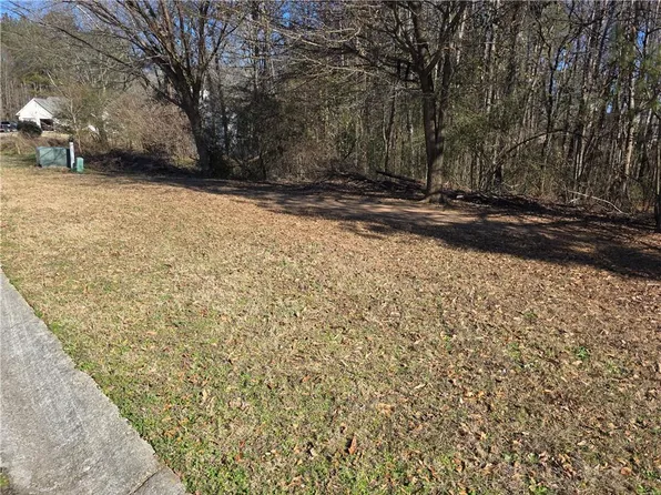 84 Essex Ln #14, Hiram, GA 30141