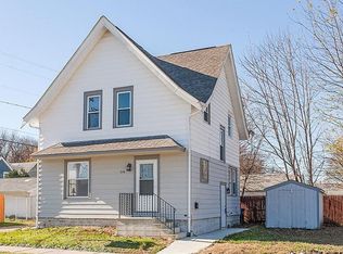 316 11th St NW, Cedar Rapids, IA 52405