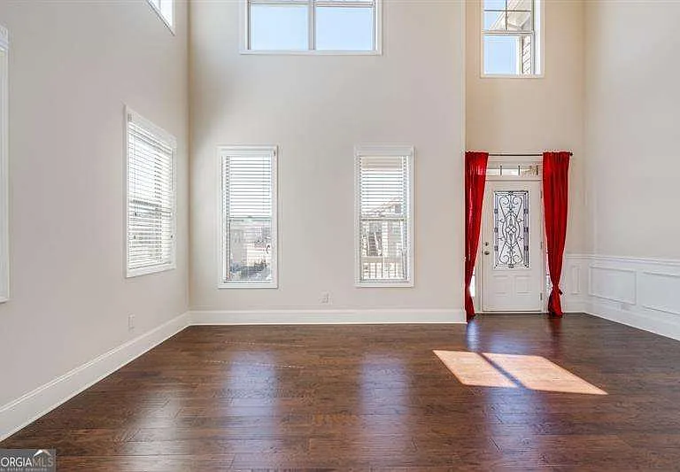 4215 Miramount Overlook — Photo 5