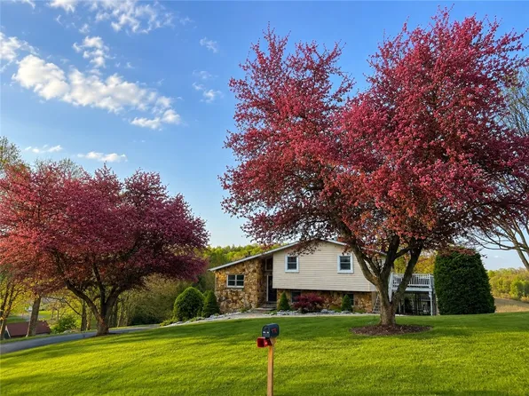89 Fir St, Indiana, PA 15701