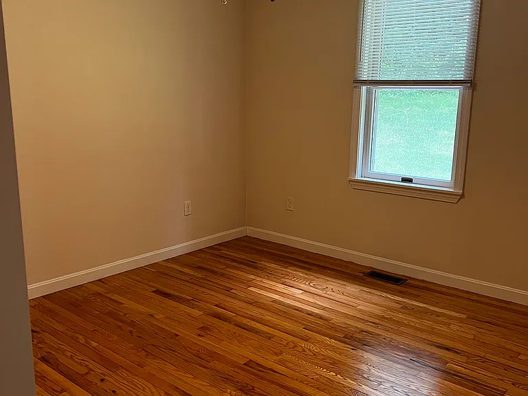 965 Worcester Rd — Photo 16