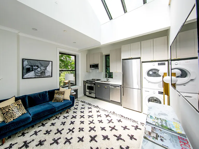 51 W 11th St #R3 — Photo 3