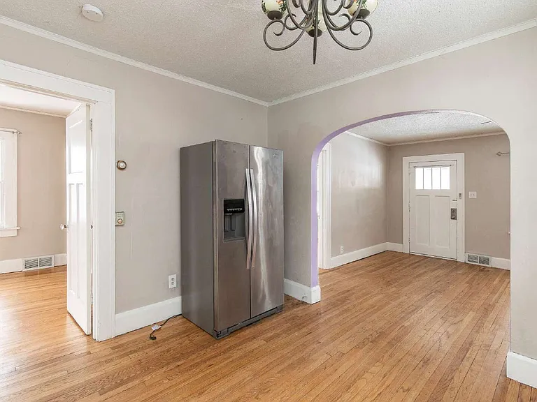 3014 Woodland Ave — Photo 12