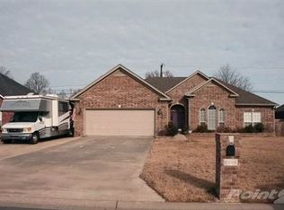 1116 Colonial Dr, Jacksonville, AR 72076