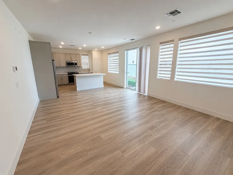 1787 Jordana Way — Photo 3