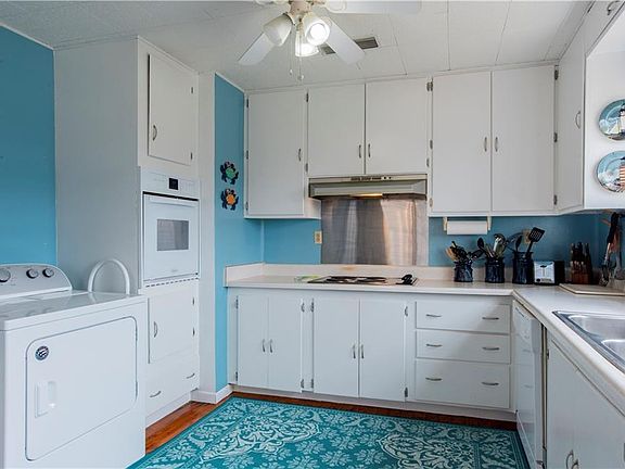 5th image of 2216 Cadillac Ave #2