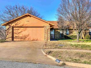 210 NE 48th St, Lawton, OK 73507