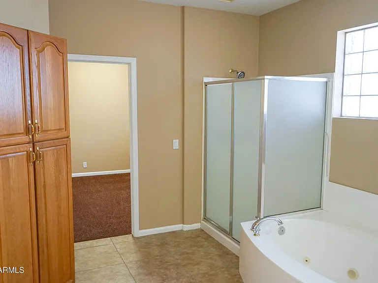 541 N Danielson Way — Photo 61