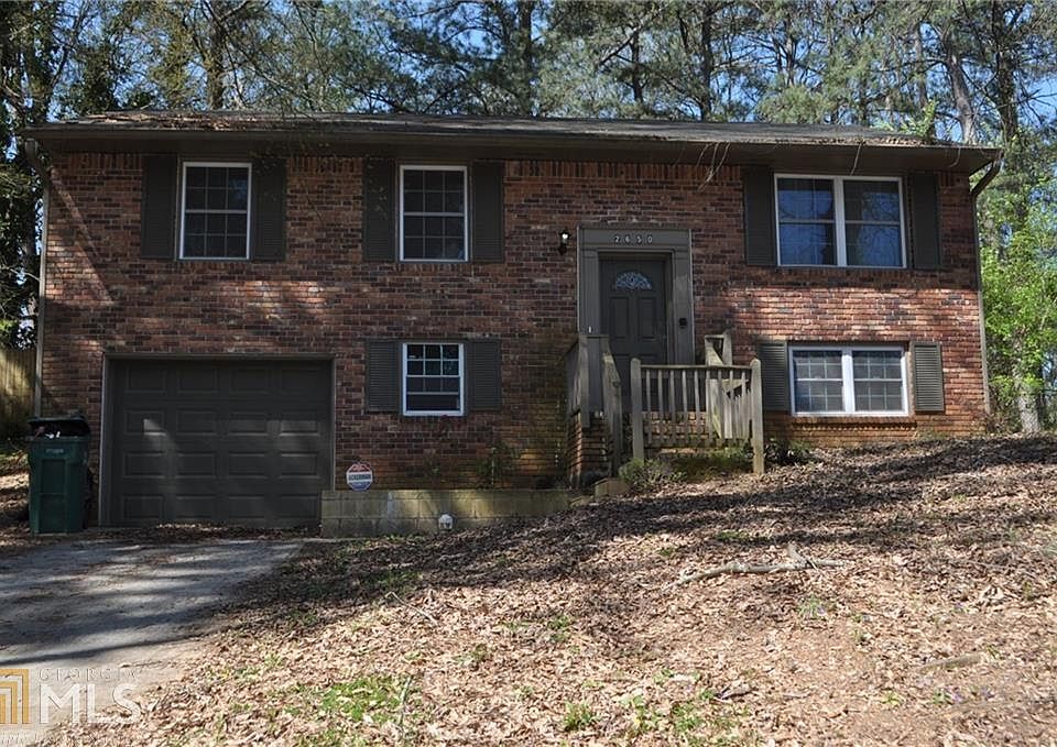 1st image of 2650 Carolyn Dr SE