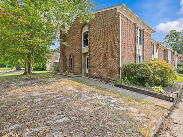5021 Clairmont Ct, Virginia Beach, VA 23462