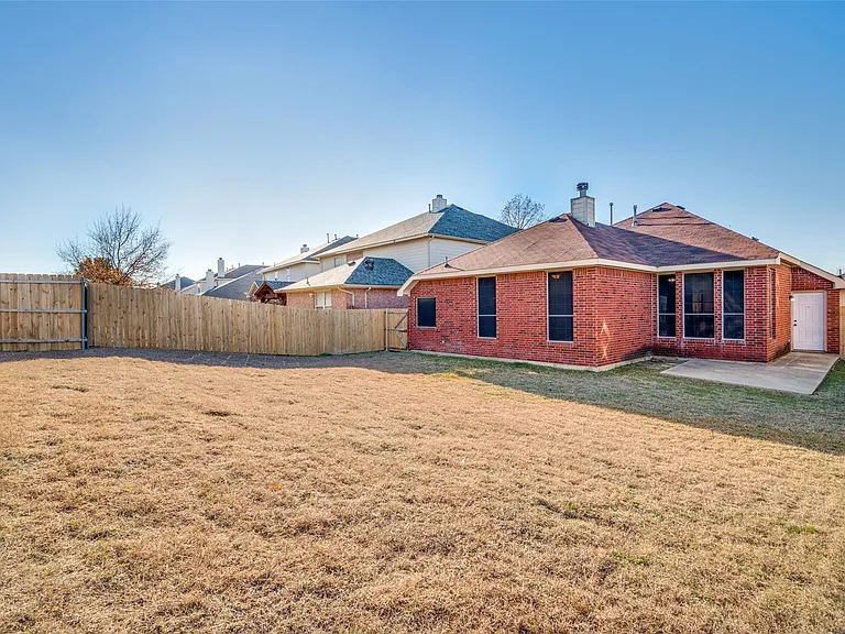6752 Longhorn Trl — Photo 12