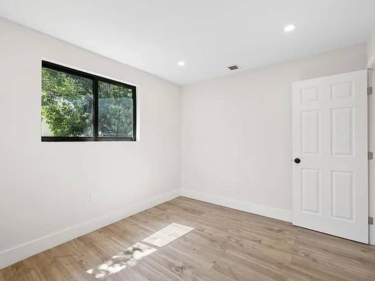 1522 NW 41st St — Photo 14