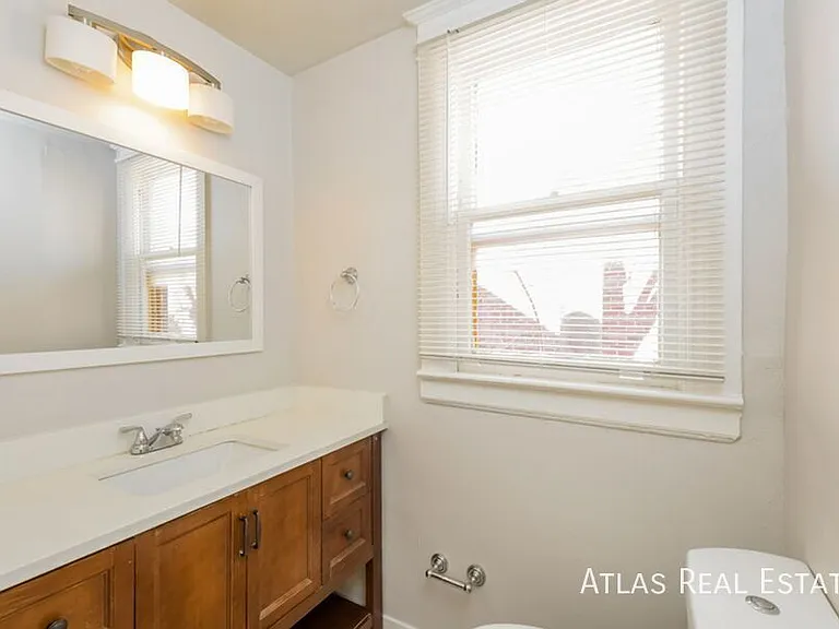 1066 N Clarkson St #4 — Photo 9