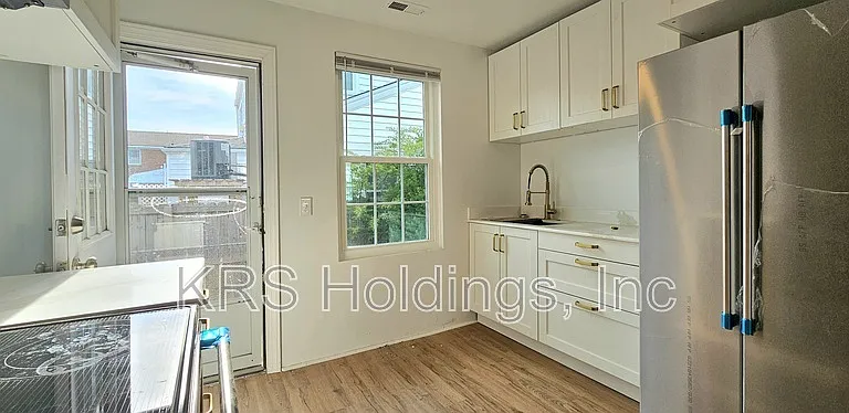 1267 Little Bay Ave — Photo 6