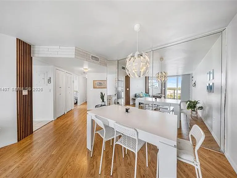 5880 Collins Ave #1007 — Photo 12