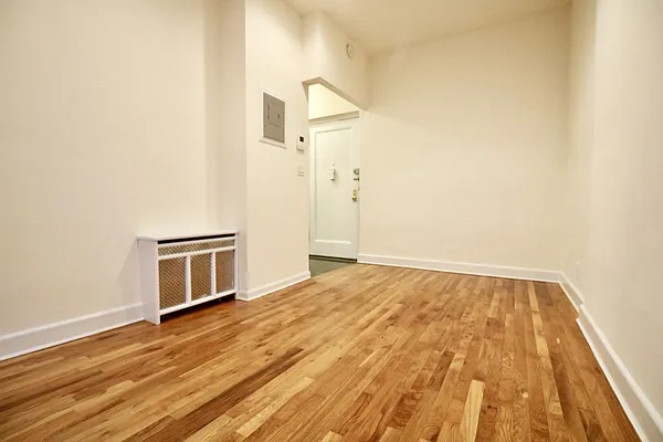 Rented by Elf Enterprises Inc | media 8