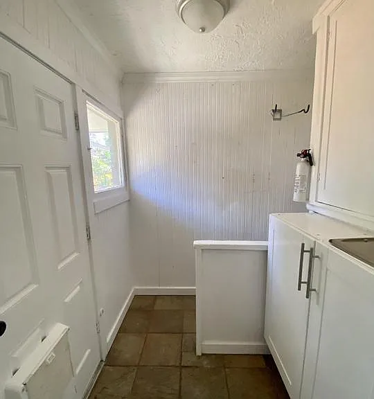 348 E Hollywood Ave — Photo 20