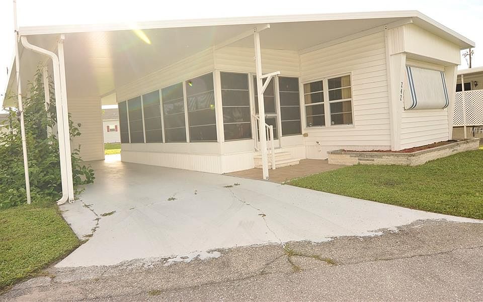 1st image of 242 Outer Dr W
