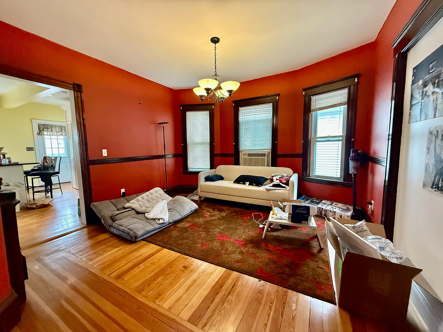 6 bed, $8,100 — Photo 4