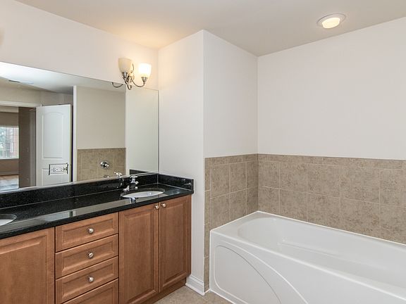 5th image of 6493 N Northwest Hwy APT 309