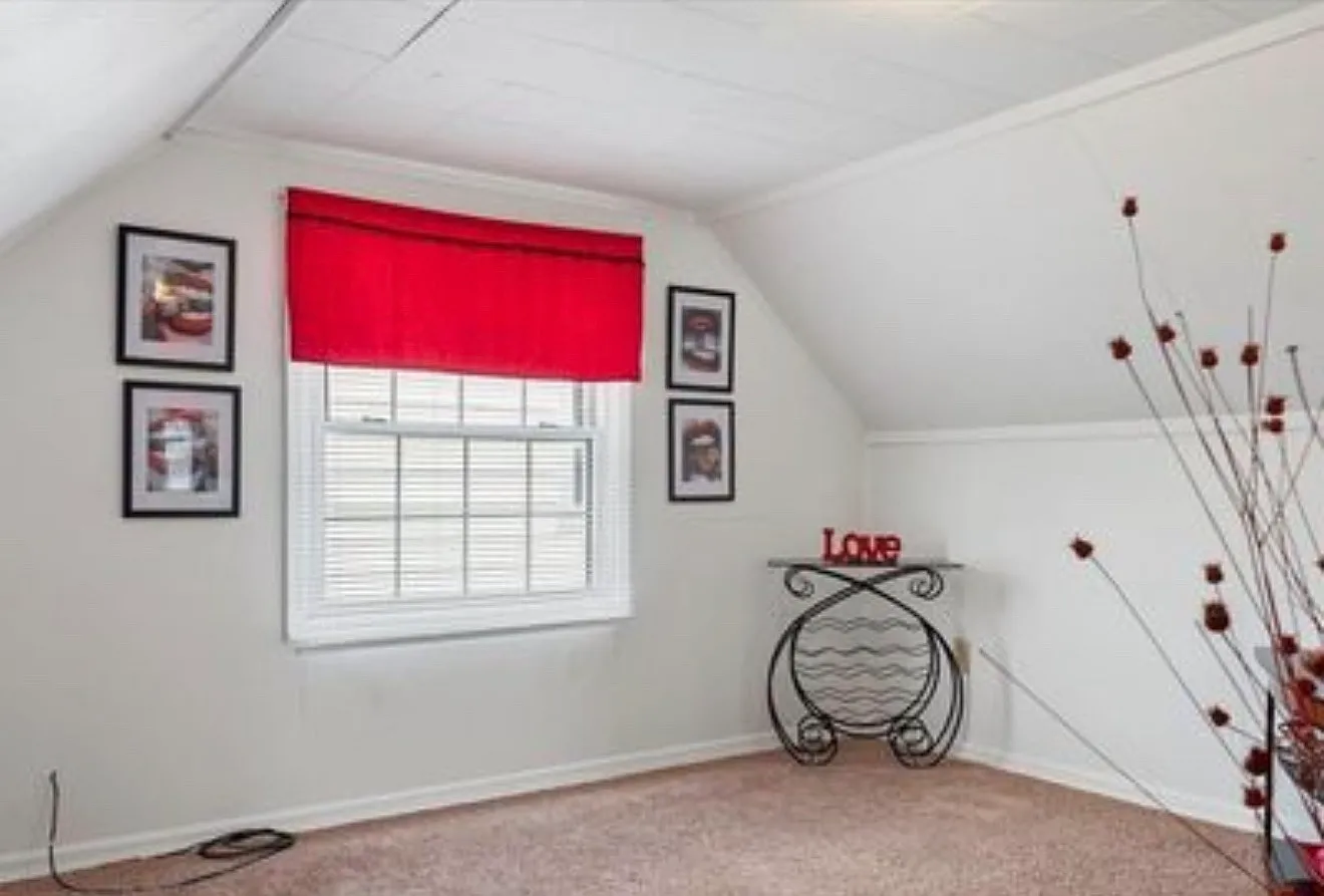 2 bed, 850 sqft, $1,200 — Photo 2